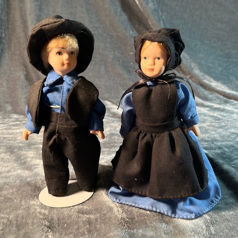VTG Doll Couple Amish